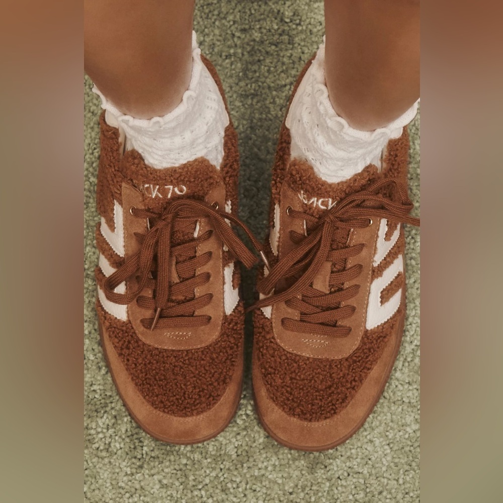 Back 70 Teddy Sneakers